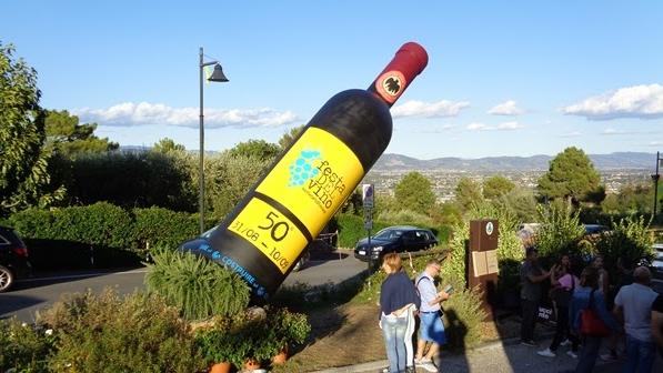 Montecarlo si veste a festa per celebrare il suo vino