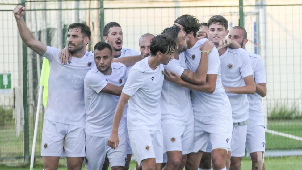 Livorno, ci pensano il Mago e il Cobra: è vittoria contro il Real Forte <br>