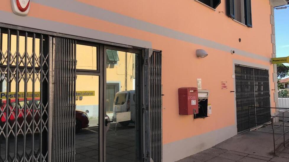 Calci, ufficio postale messo ko dopo l’assalto con l’esplosivo