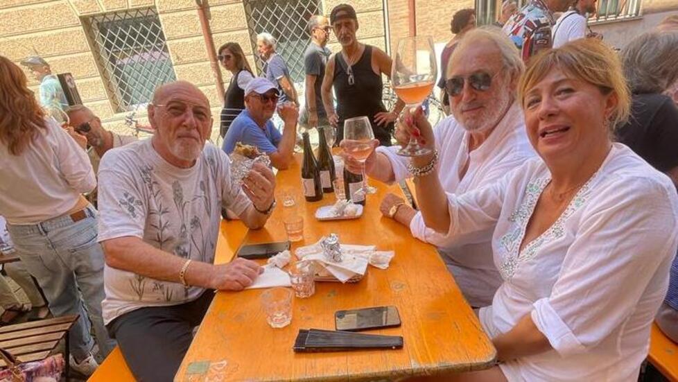 Modena. Il rito del cotechino di Ferragosto: che fila per la festa di via Albinelli 