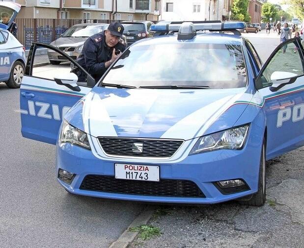 Ferrara, ruba i documenti di un’amica: «Se li rivuoi mi devi dare 100 euro»