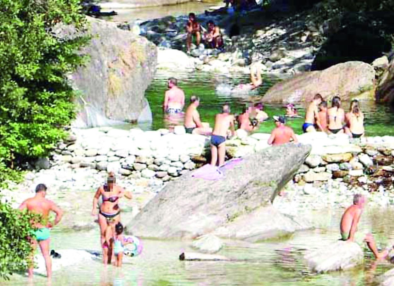 Massa, boom di turisti al Frigido: Renara e Guadine le preferite<br>
