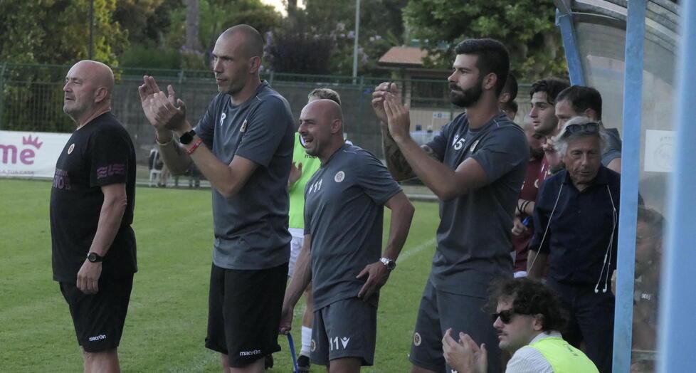 Favarin: «È un Livorno tosto, che mi piace. Ora ci serve chi la butta dentro»
