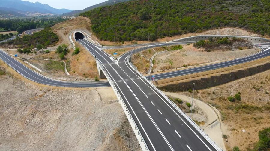Perde il controllo del monopattino alle porte di Arbatax: ferito alla testa un carabiniere di 49 anni