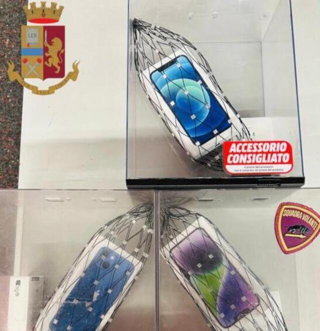 Un disabile con due complici  presi dopo la rapina al Mediaworld 