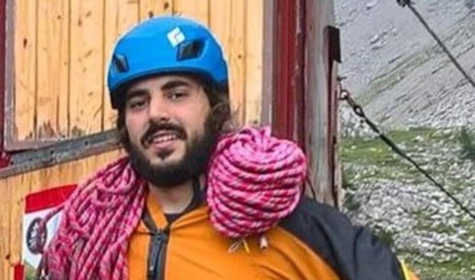 Colpito da un masso sulle Alpi, muore a 26 anni il capo scout