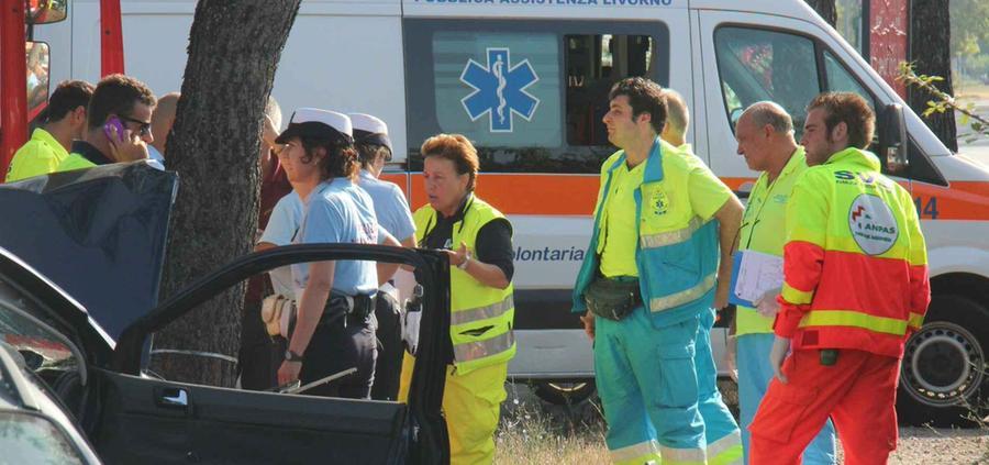 
	Soccorsi per un incidente in viale Nazario Sauro (foto d'archivio)

