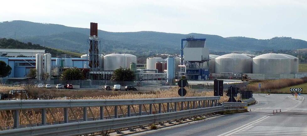 Piombino, distributore carburanti sulla 398 collegato alla centrale a biomasse
