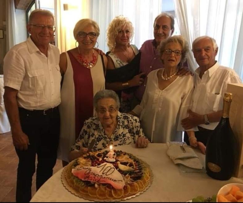 Alberone, i 105 splendidi anni di Aide. Il segreto? Non si sente mai sola