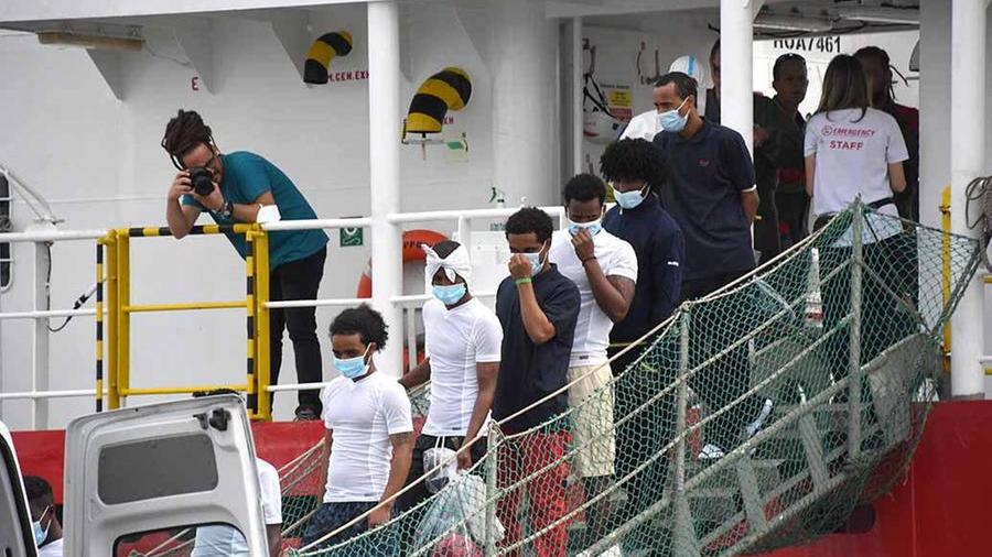 Migranti in Toscana, è allarme accoglienza: «Le strutture sono sature». I numeri e le possibili soluzioni