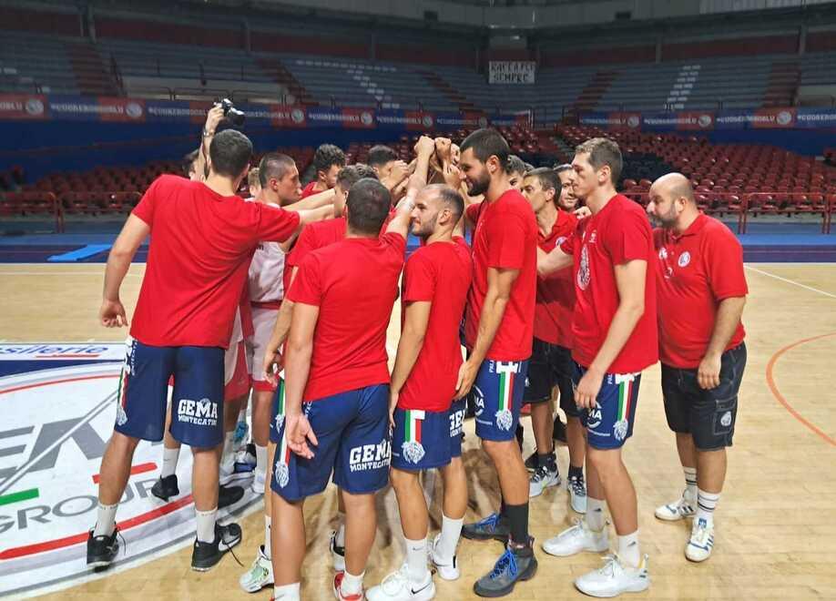 Il gruppo squadra della Gema al ritrovo di ieri al Palaterme