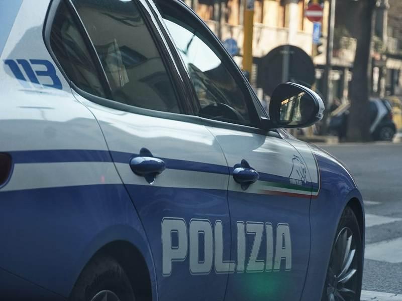 Rapina un telefono a Bologna e viene rintracciato a Prato
