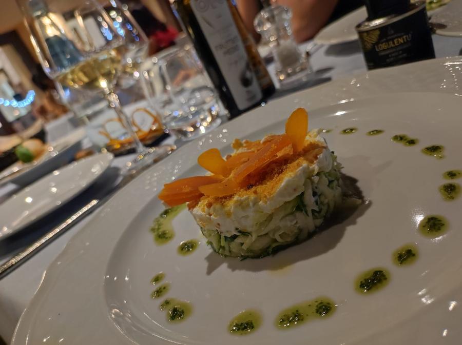 Porto Cervo Insula Sardinia Experiences un piatto realizzato dallo chef