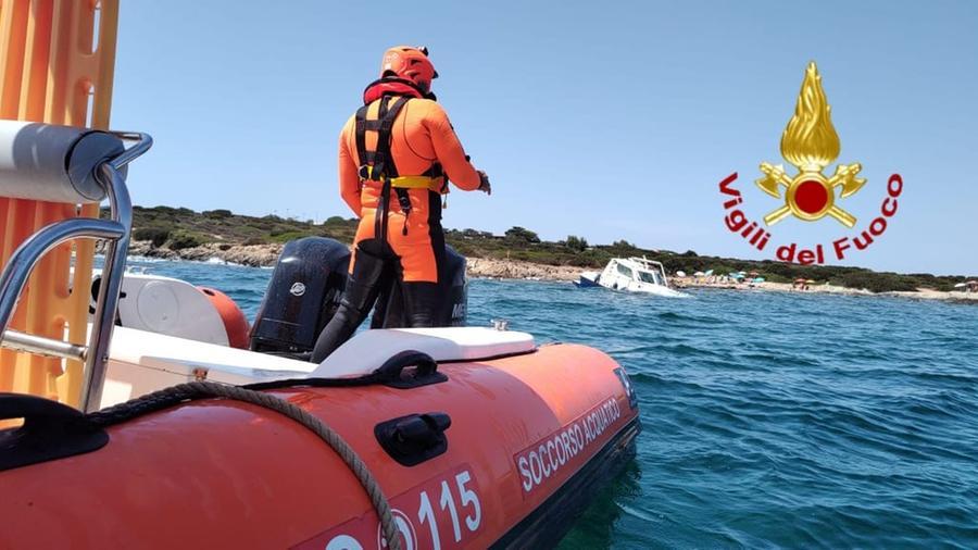 Stintino, con la barca nelle secche di Punta Negra: in salvo