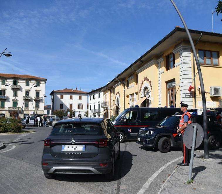 La piazza in cui venne aggredito Luigi Pulcini