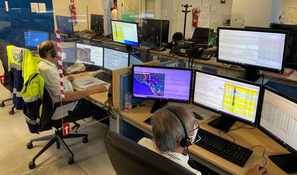 La centrale 118 dell’ospedale Versilia: è il riferimento per le province di Lucca e Massa