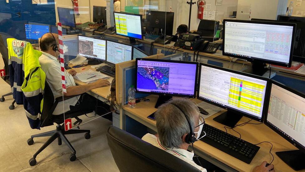 La centrale 118 dell’ospedale Versilia: è il riferimento per le province di Lucca e Massa