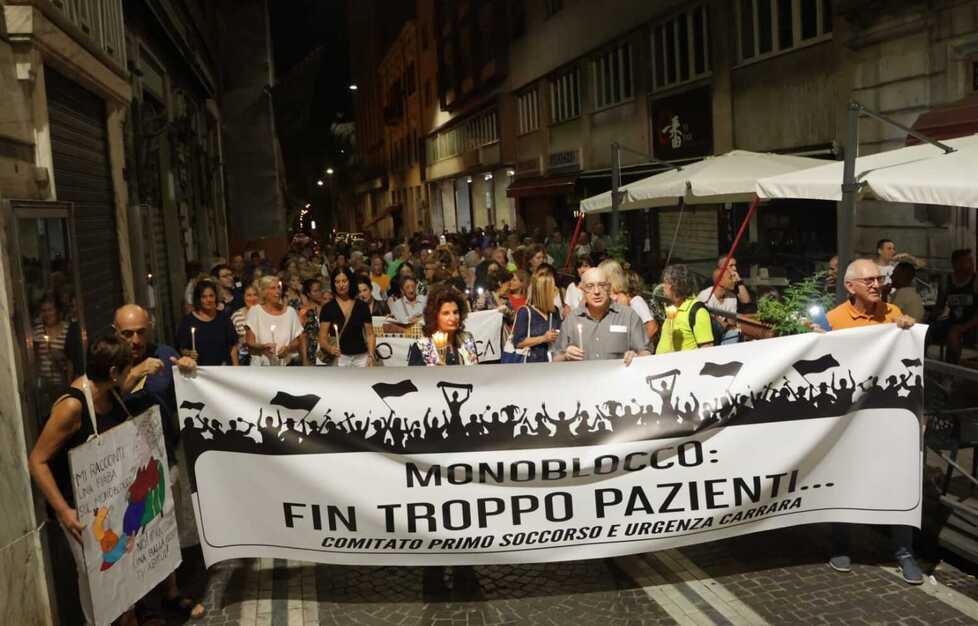 Alcuni partecipanti al corteo (fotoservizio di M.Matelli)