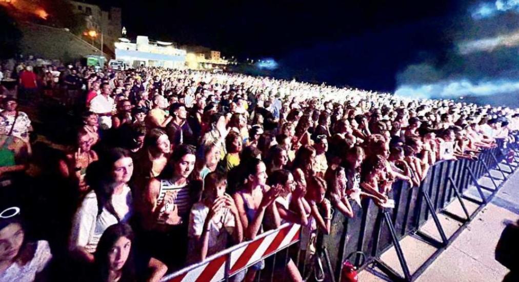 Il pubblico per il Radio Stop Festival