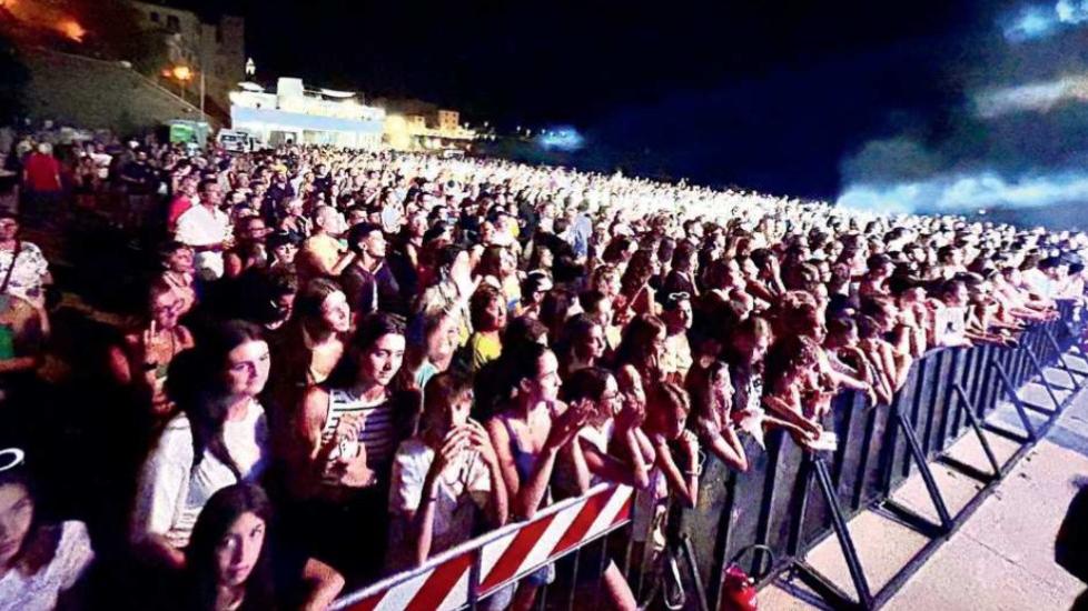 Il pubblico per il Radio Stop Festival