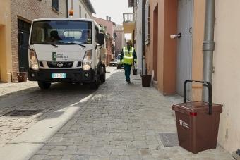 Porta a porta, differenziata al 75%. E il Comune scopre 4mila evasori