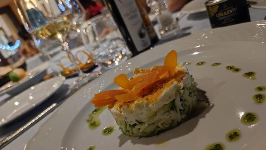 Porto Cervo Insula Sardinia Experiences un piatto realizzato dallo chef