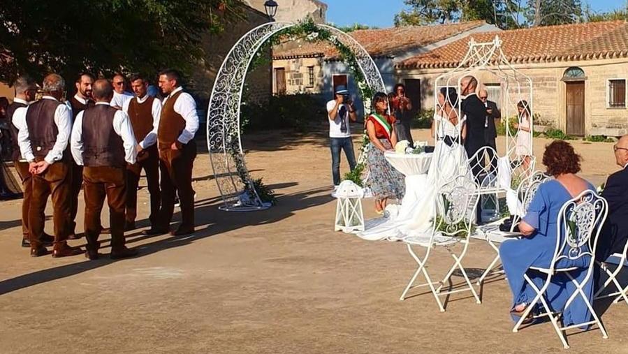 
	Il primo matrimonio celebrato nel villaggio di San Salvatore di Sinis a Cabras

