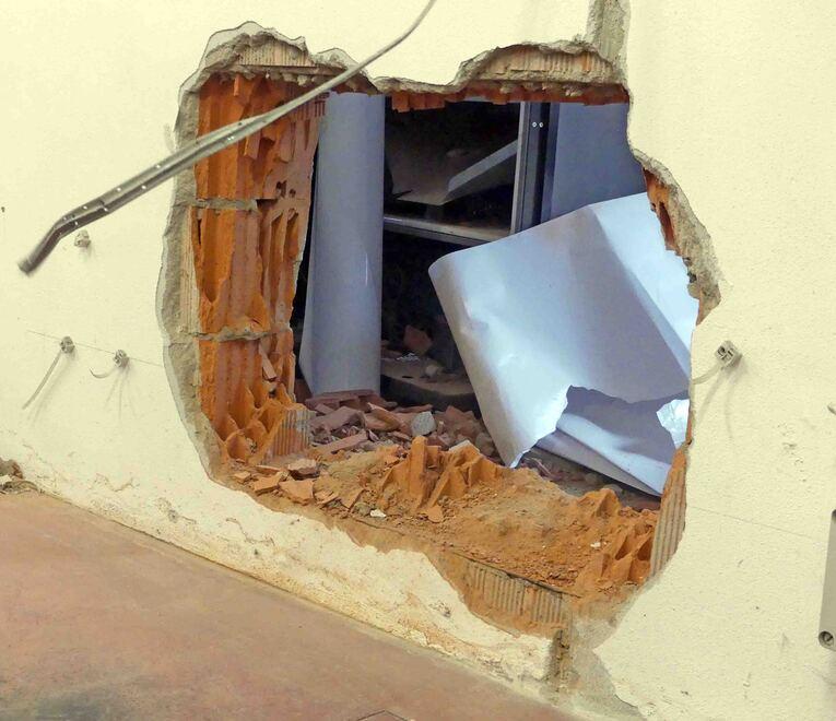 Ferrara: liberato ed espulso, ritorna in città.  Faceva parte della banda del buco