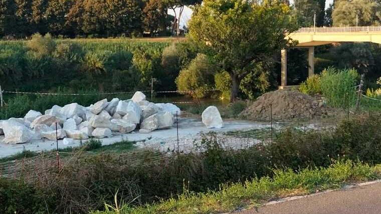ll cantiere sull’argine dell’Arno a San Donato