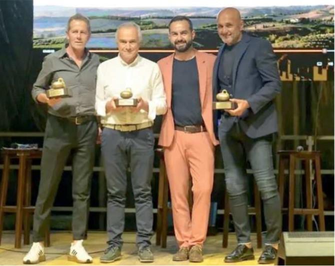 
	Da sinistra Alberto Ramerini, Paolo Indiani, il sindaco di Certaldo Giacomo Cucini e Luciano Spalletti

