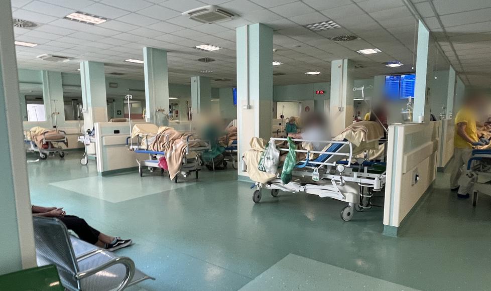 Ferrara, la protesta: «Dimesso dal pronto soccorso con un ticket di 100 euro»