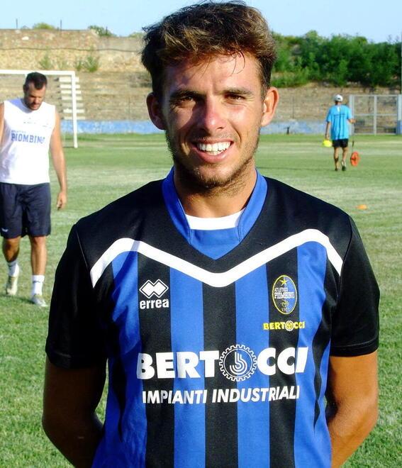 Leonardo Bartolini. Il giovane centrocampista classe ’99 quando vestiva la maglia dell’Atletico Piombino (foto Paolo Barlettani)