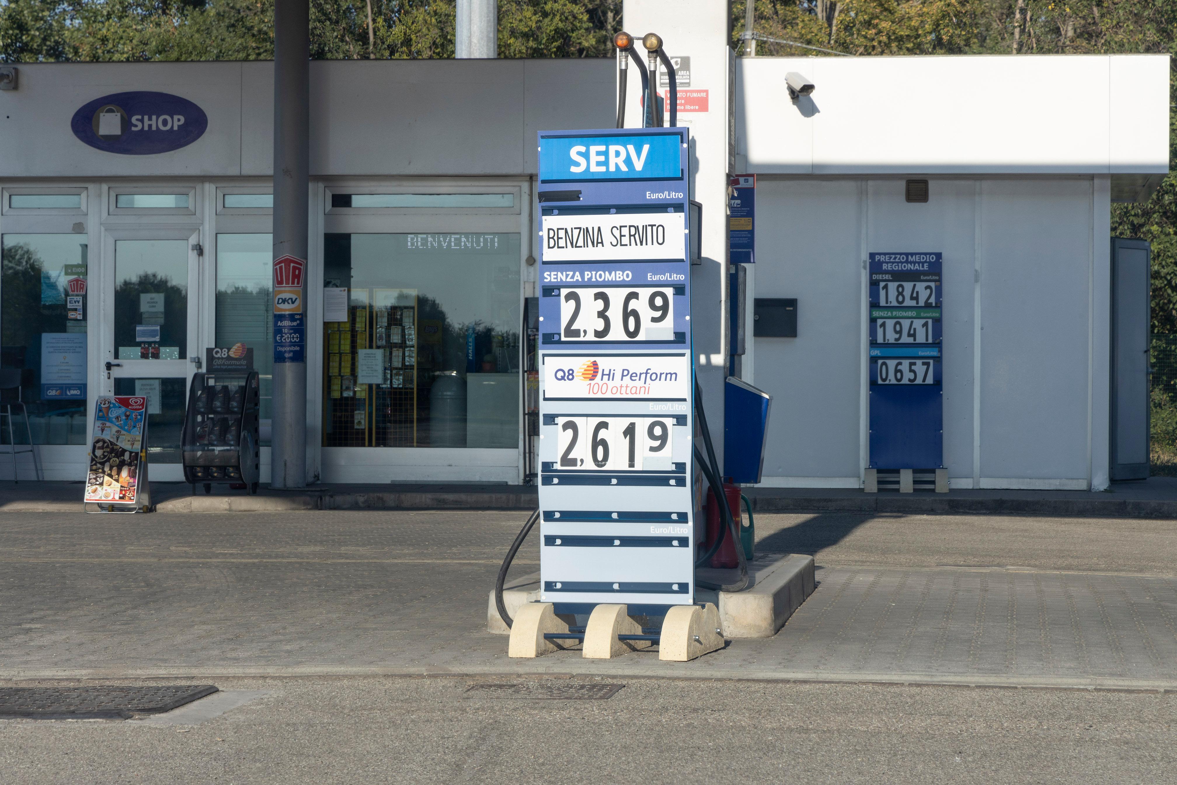 A Modena carburanti oltre i 2 euro ma i pieni si possono “alleggerire”<br>
