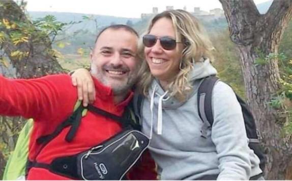
	Monica Rosi e a destra la docente con il compagno Giovanni Cardinali in un momento di felicit&agrave;

