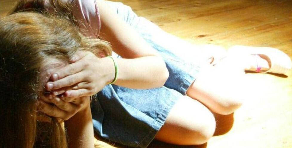 Pistoia, finge di volerla aiutare e abusa di una ragazza ubriaca. Il pm chiede il rinvio a giudizio