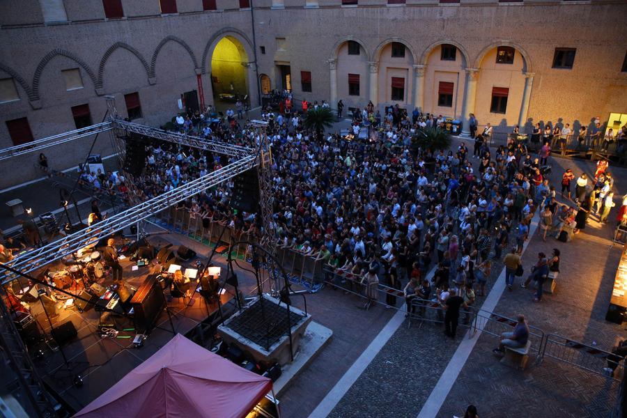 Ferrara sotto le Stelle porta le “star” in città