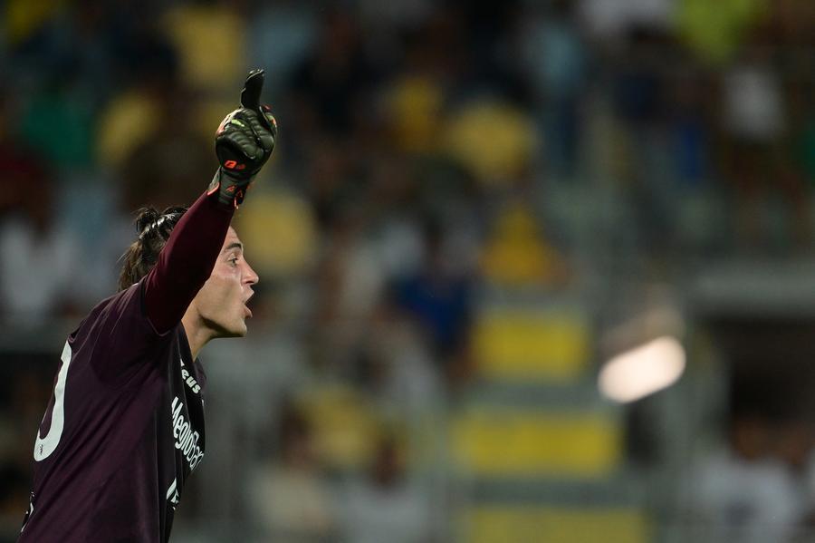 Serie A, il portiere del Frosinone Turati squalificato per una bestemmia