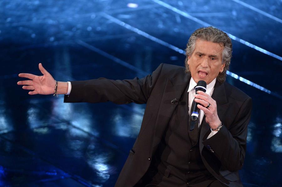Addio a Toto Cutugno: aveva 80 anni. Cantò “l’italiano medio” tra vizi e virtù
