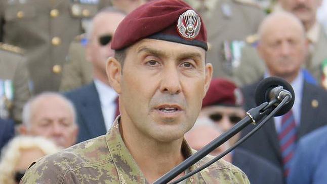 Caso Vannacci-Crosetto, la destra moderata tace