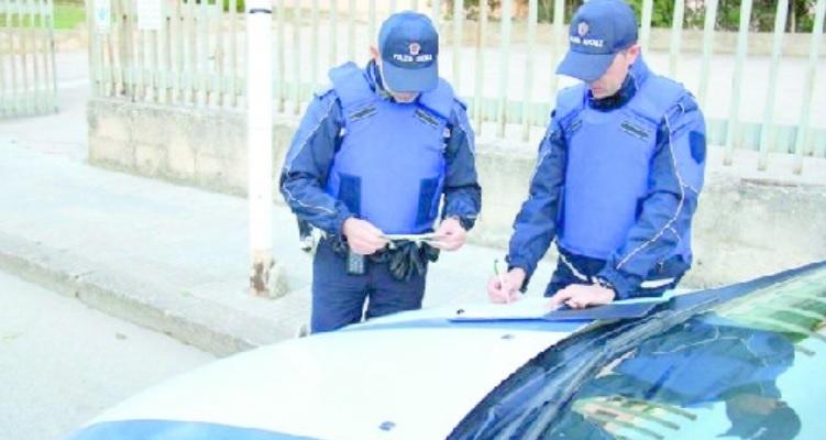 Niente soldi per l’assicurazione: 7 auto sequestrate in un giorno