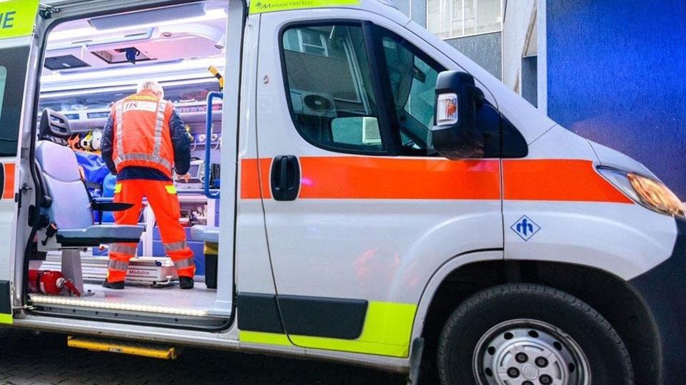 Prato, muore nel sonno a 48 anni: il corpo trovato dall’anziano di cui si prendeva cura