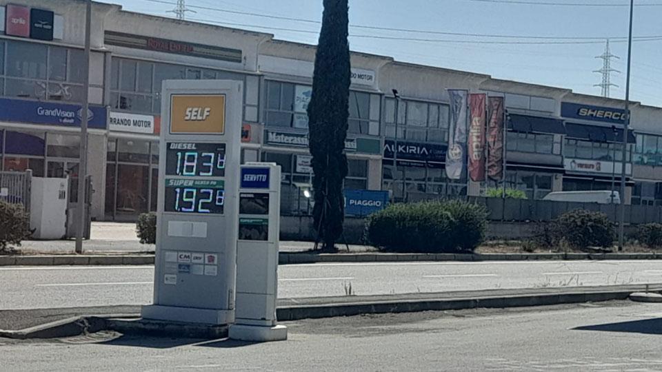 Empoli, prezzi record senza esclusioni per i carburanti