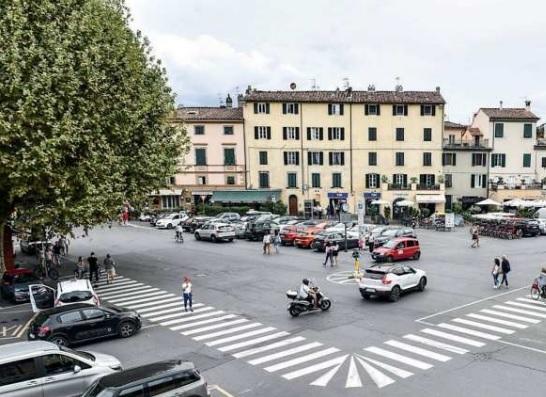 Lucca, posteggi a pagamento la sera a porta S. Maria e al Giannotti