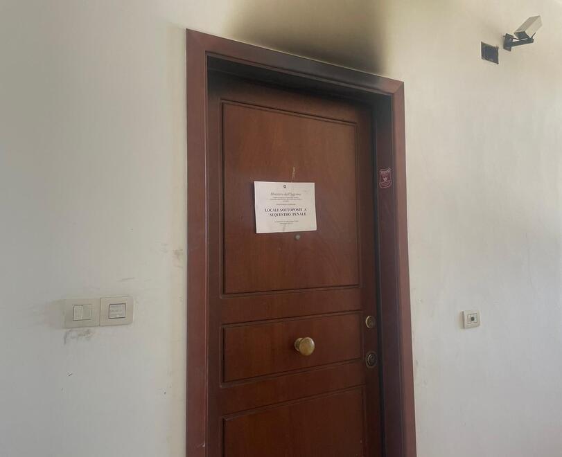 Fiamme in via dei Pensieri: a fuoco un appartamento a Livorno