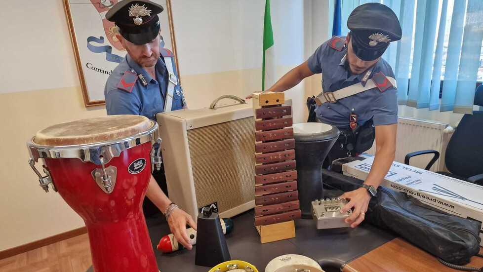 Modena, preso il ladro di strumenti musicali