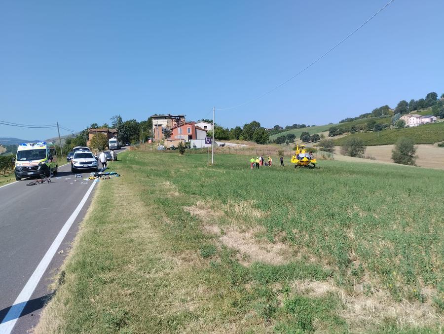Castelvetro. Investita mentre è in bicicletta: gravissima