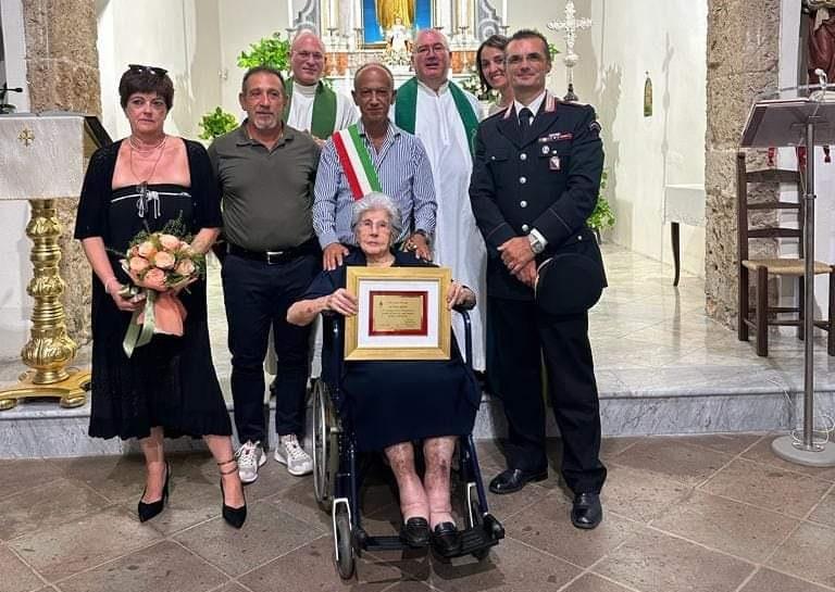 Festa ad Armungia per i 100 anni di Annetta Quartu