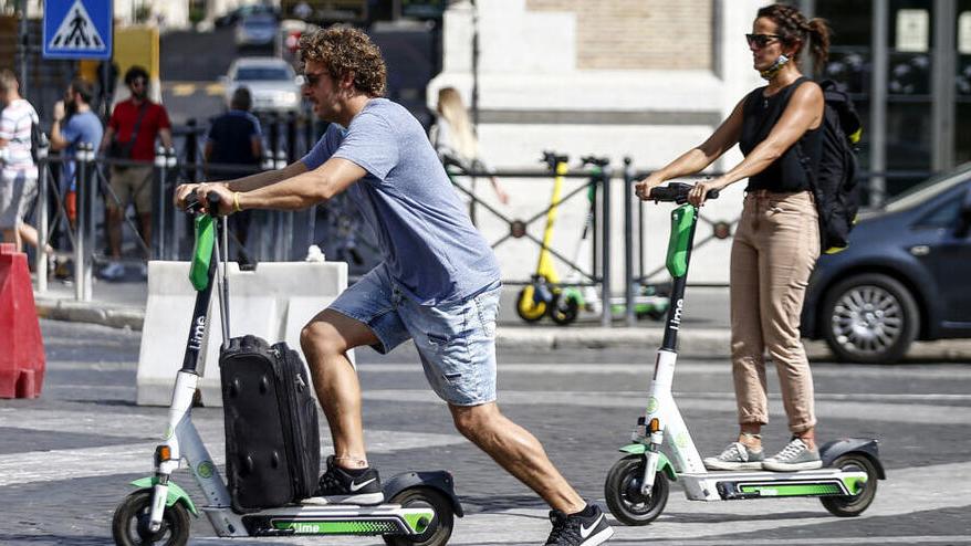 Mobilità green, ecco 40mila euro: «Acquistate bici e monopattini» 