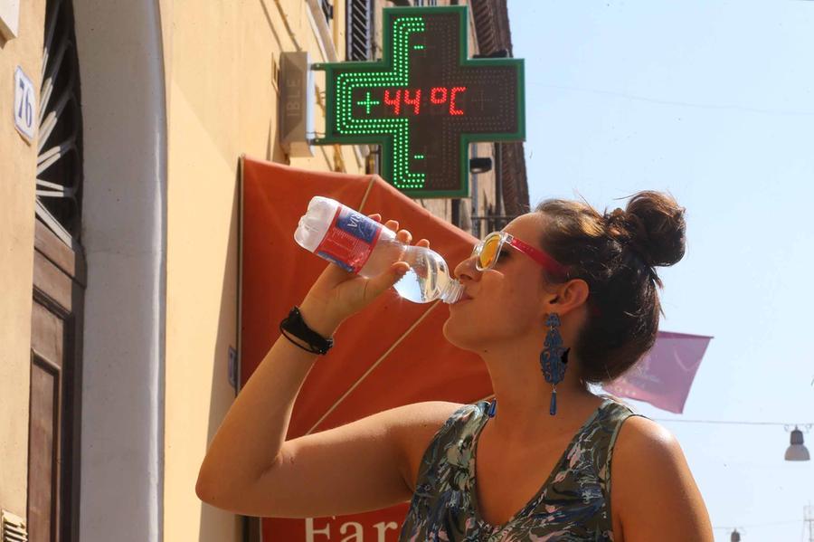 Caldo, meteorologi attaccati