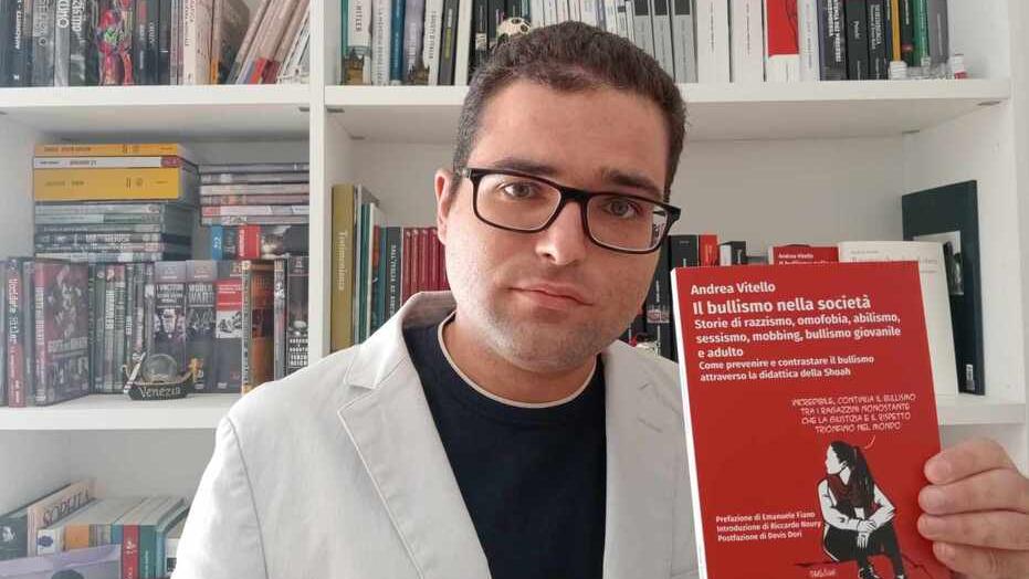 Vittima di bullismo, scrive un libro per spiegare come combatterlo
